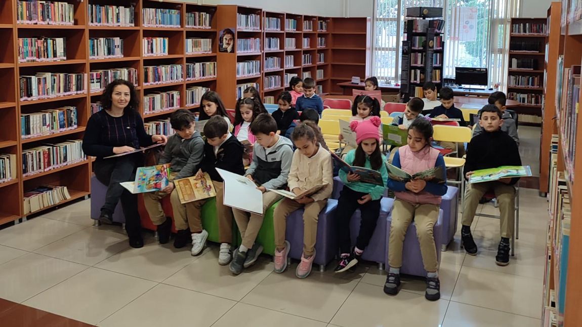 2-C sınıfı Kütüphaneler Haftası kapsamında Maltepe İlçe Halk Kütüphanesi gezimiz